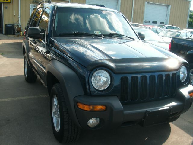 Jeep Liberty 2002 photo 4