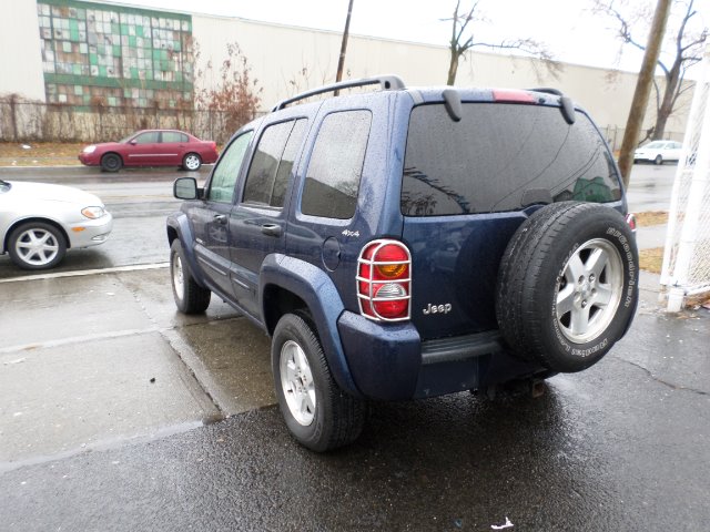 Jeep Liberty 2002 photo 1