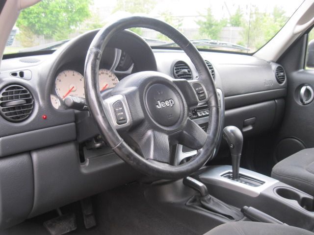 Jeep Liberty 2002 photo 19