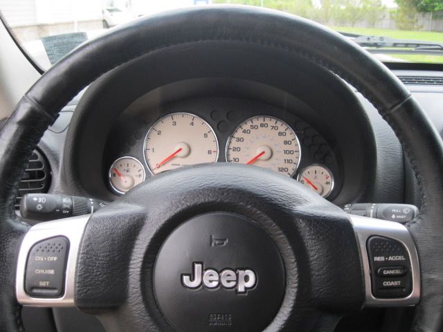 Jeep Liberty 2002 photo 27