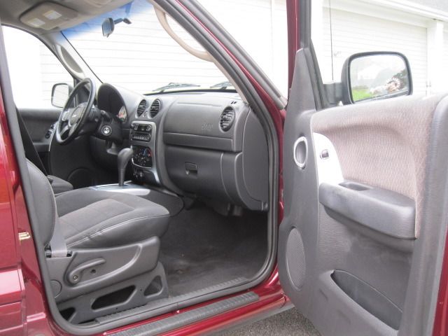 Jeep Liberty 2002 photo 3