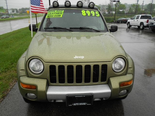 Jeep Liberty 2002 photo 4