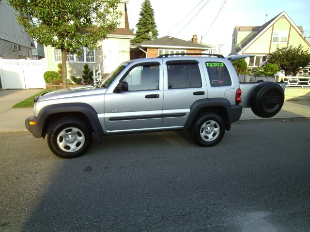 Jeep Liberty 2002 photo 2