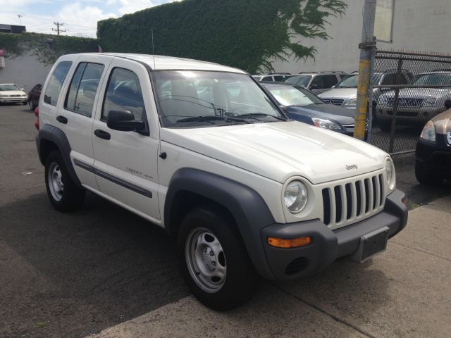 Jeep Liberty LT. 4WD. Sunroof, Leather SUV