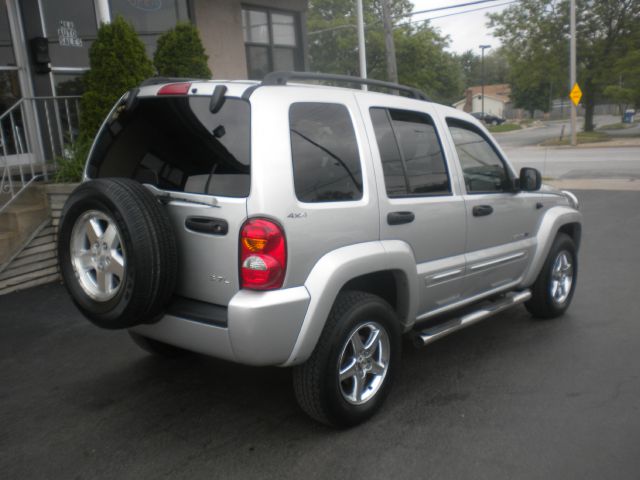 Jeep Liberty 2002 photo 9