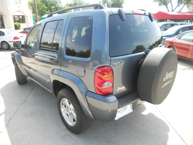 Jeep Liberty 2002 photo 3