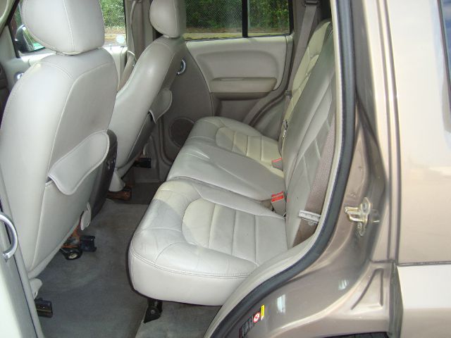 Jeep Liberty 2002 photo 10