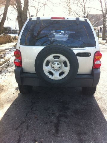 Jeep Liberty 2002 photo 3