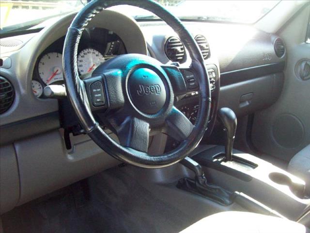 Jeep Liberty 2002 photo 7