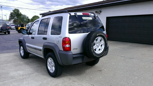 Jeep Liberty 2002 photo 10