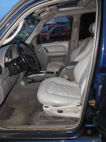 Jeep Liberty 2002 photo 4