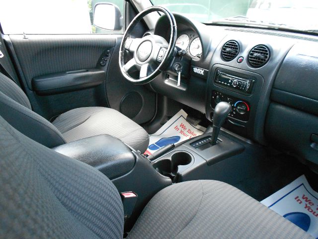 Jeep Liberty 2002 photo 5