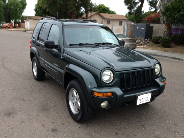 Jeep Liberty 2002 photo 4