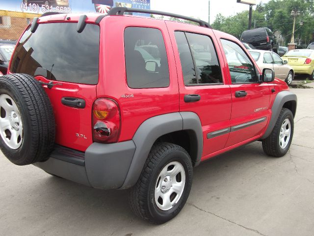 Jeep Liberty 2002 photo 2