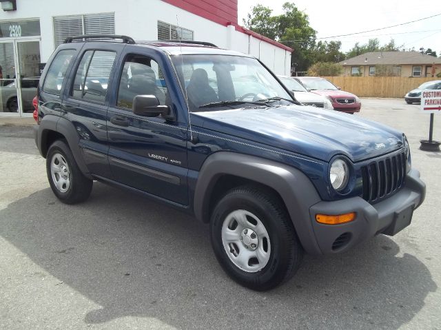 Jeep Liberty 2003 photo 1