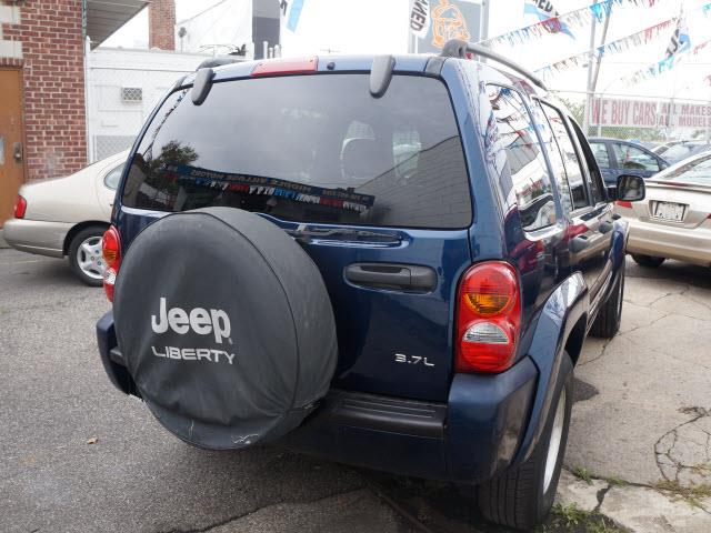 Jeep Liberty 2003 photo 3