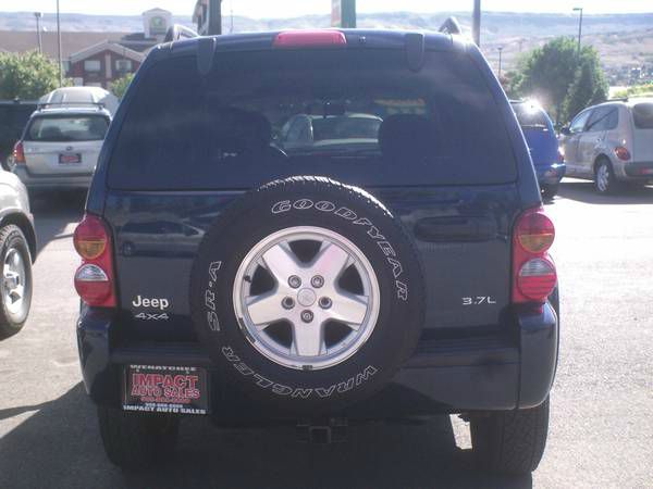 Jeep Liberty 2003 photo 3