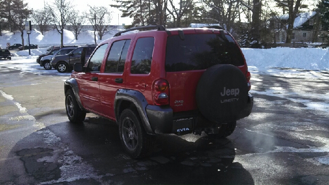 Jeep Liberty 2003 photo 1