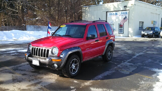 Jeep Liberty 2003 photo 2