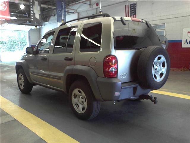 Jeep Liberty 2003 photo 2