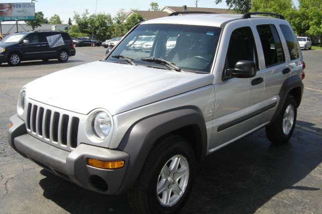 Jeep Liberty 2003 photo 1