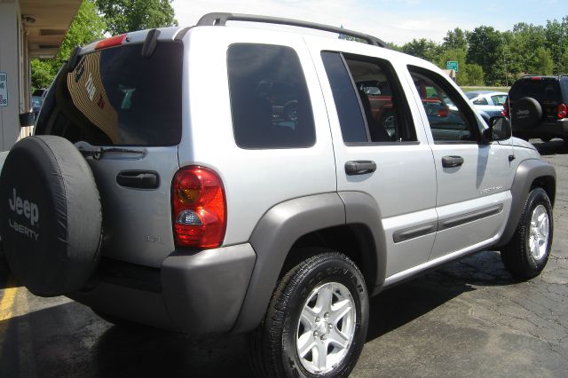 Jeep Liberty 2003 photo 5