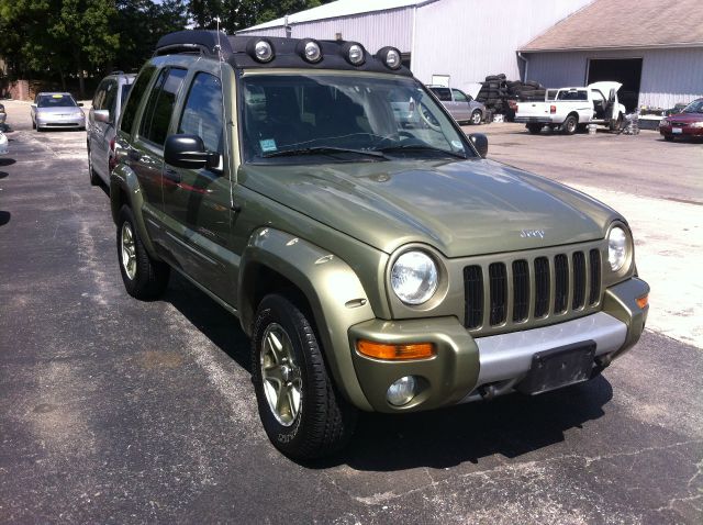 Jeep Liberty 2003 photo 2