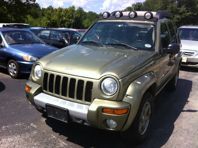 Jeep Liberty 2003 photo 4