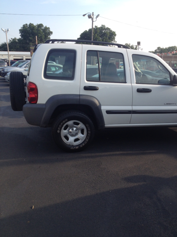 Jeep Liberty 2003 photo 2