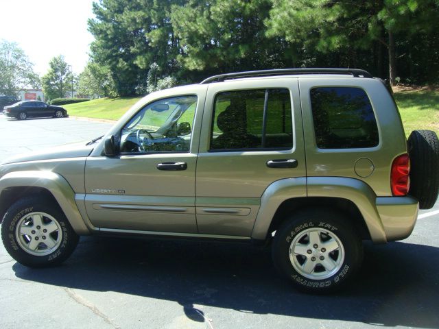 Jeep Liberty 2003 photo 2