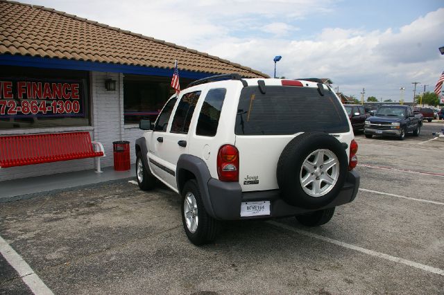 Jeep Liberty 2003 photo 1