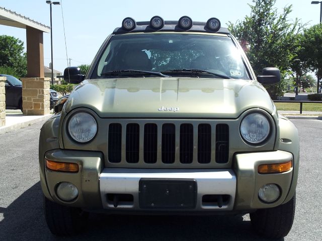 Jeep Liberty 2003 photo 1