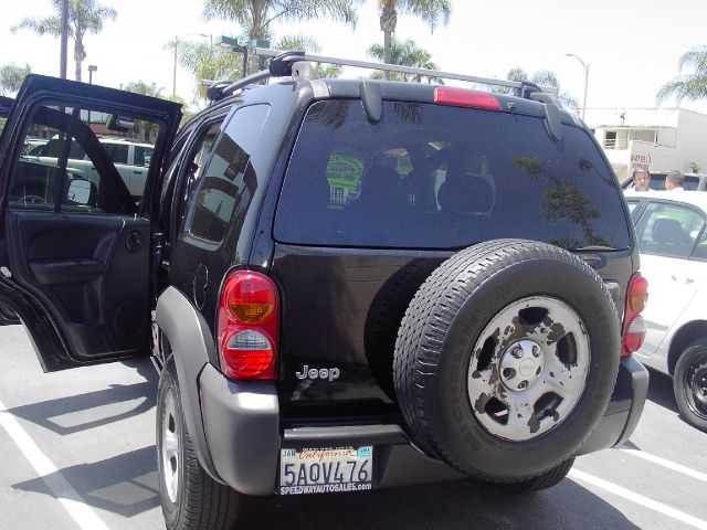 Jeep Liberty 2003 photo 1