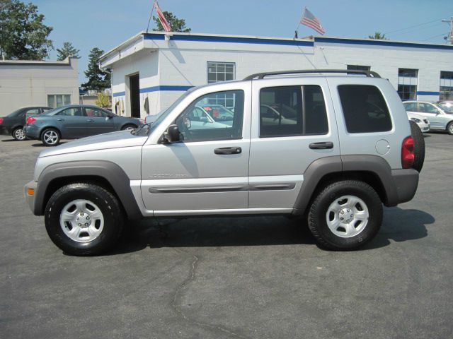 Jeep Liberty 2003 photo 1