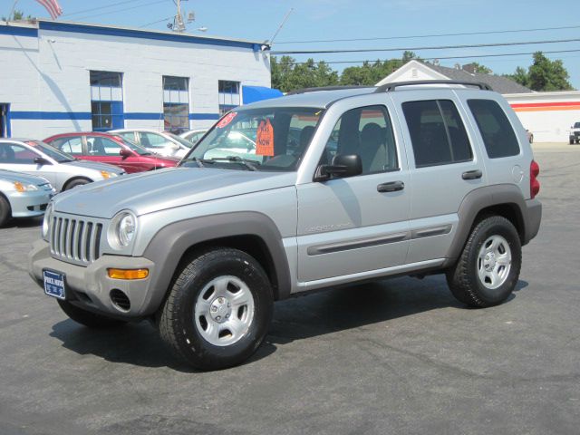 Jeep Liberty 2003 photo 4