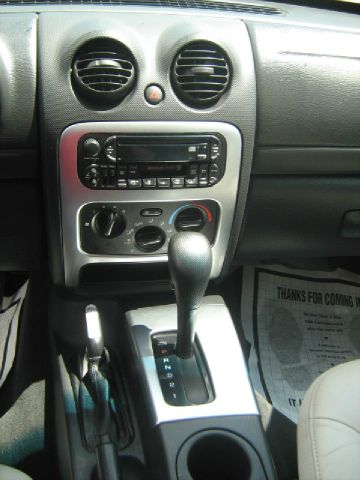 Jeep Liberty 2003 photo 3