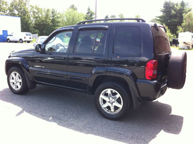 Jeep Liberty 2003 photo 4