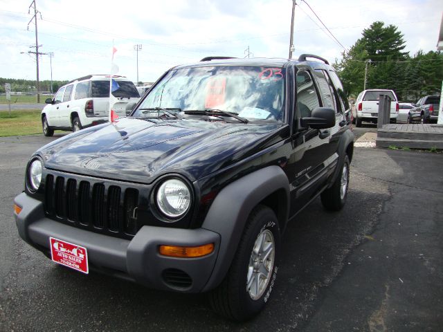 Jeep Liberty 2003 photo 1