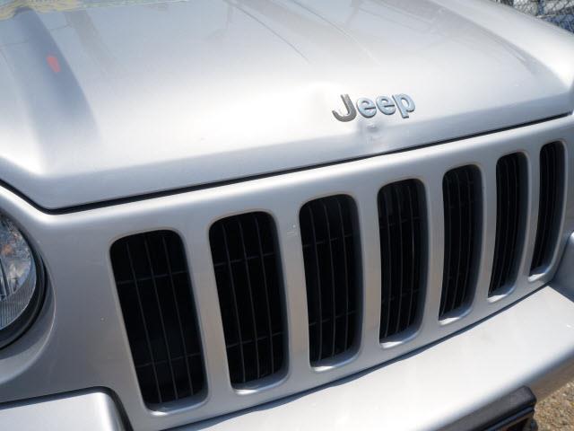 Jeep Liberty 2003 photo 17