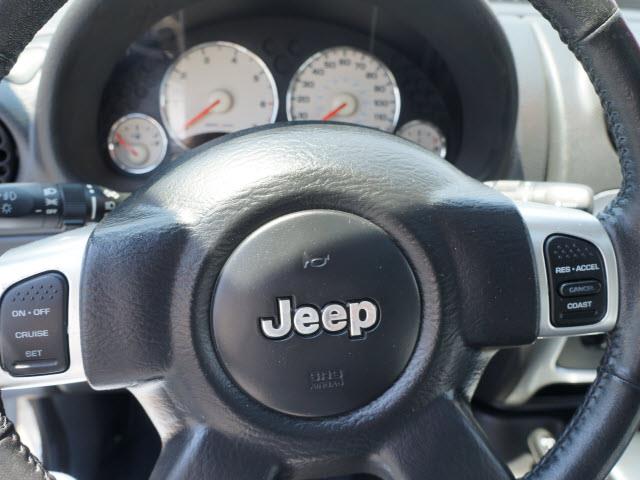 Jeep Liberty 2003 photo 5