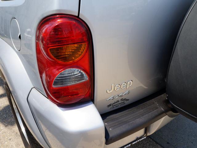 Jeep Liberty 2003 photo 9