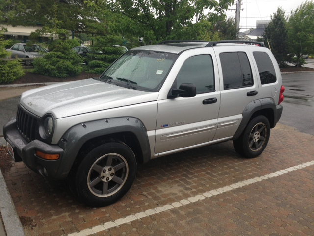 Jeep Liberty 2003 photo 1