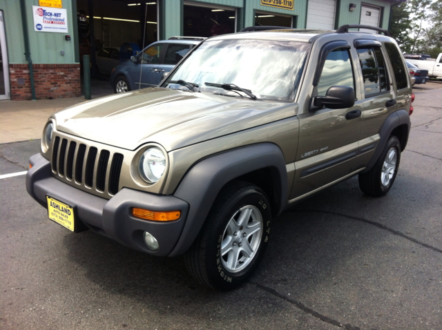 Jeep Liberty 2003 photo 4