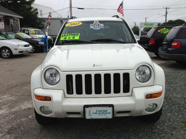 Jeep Liberty 2003 photo 2