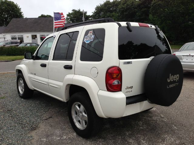 Jeep Liberty 2003 photo 3