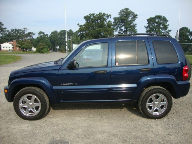 Jeep Liberty 2003 photo 4