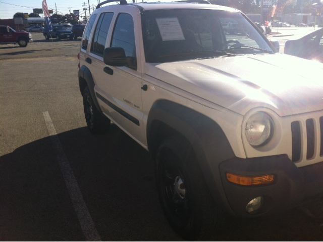 Jeep Liberty 2003 photo 4