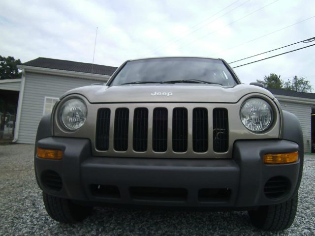 Jeep Liberty 2003 photo 4