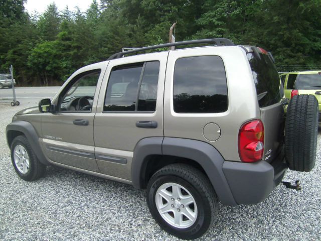 Jeep Liberty 2003 photo 7