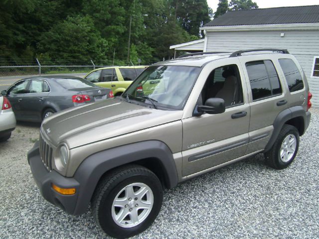 Jeep Liberty 2003 photo 8